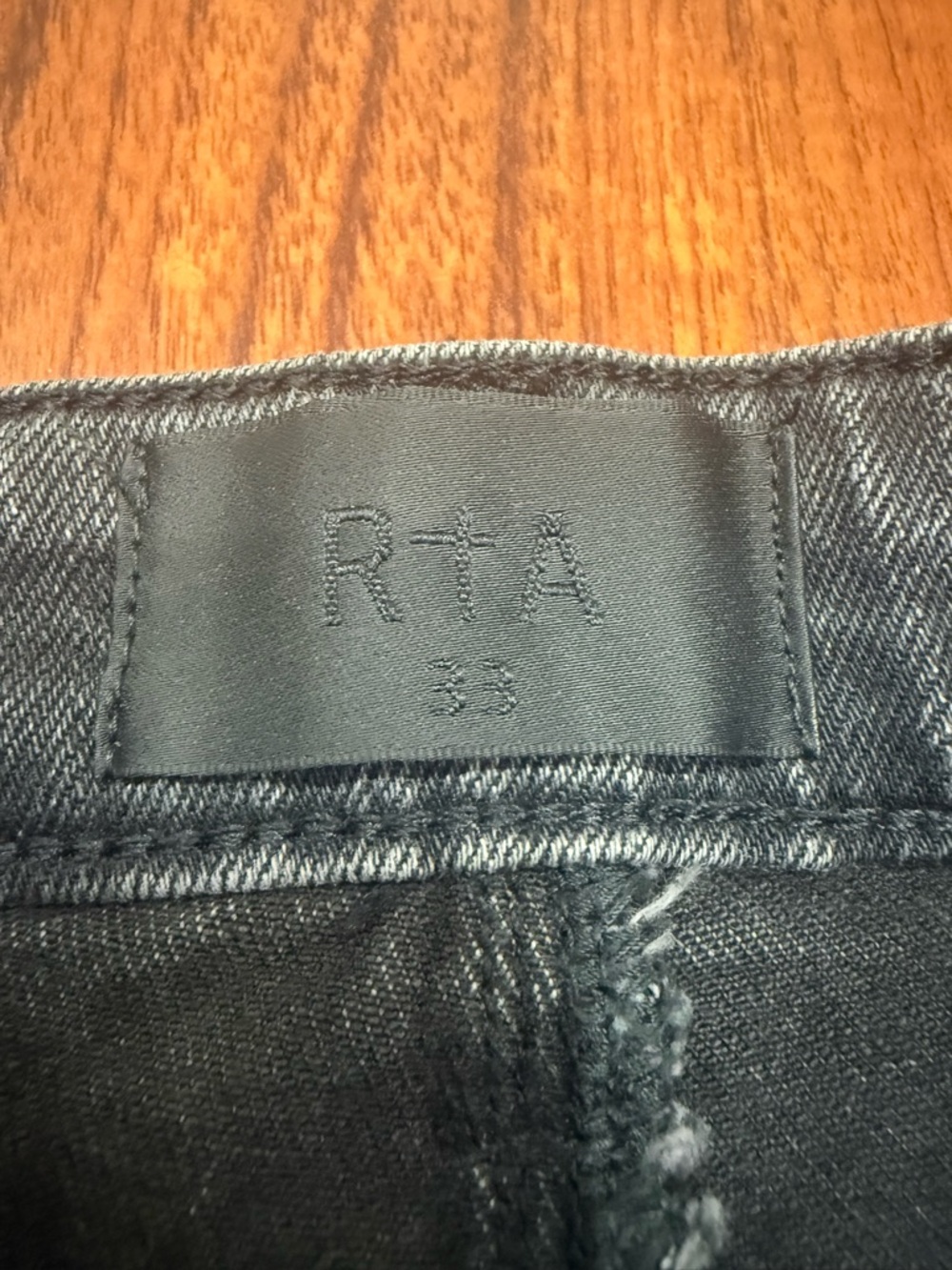RTA Jeans - Picture 4 of 4